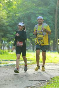BIB: 0363, 0223
                            <button type="button" onclick="openModal(5123328)" class="btn btn-primary btn-sm float-right btn-popup" data-toggle="modal" data-target=".modal-high-quality">
                        <i class="fas fa-shopping-cart"></i> Add to Cart
                    </button>
                                            <button type="button" onclick="isThisMe(5123328, true)" class="btn btn-success btn-sm float-right btn-popup btn-isme hidden" data-toggle="tooltip" data-placement="bottom" title="นี่คือรูปของคุณใช่ไหม คลิกที่นี่เพื่อเอาเข้าอัลบั้ม">
                        <i class="fas fa-plus"></i> Add to album
                    </button>
                    <button type="button" onclick="isThisMe(5123328, false)" class="btn btn-warning btn-sm float-right btn-popup btn-isnotme hidden">
                        <i class="fas fa-ban"></i> Remove from album
                    </button>